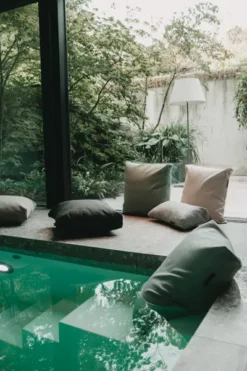 Badesofa Badkussen - Parelmoer - M -Spa Verwennerij badesofa sfeer 1